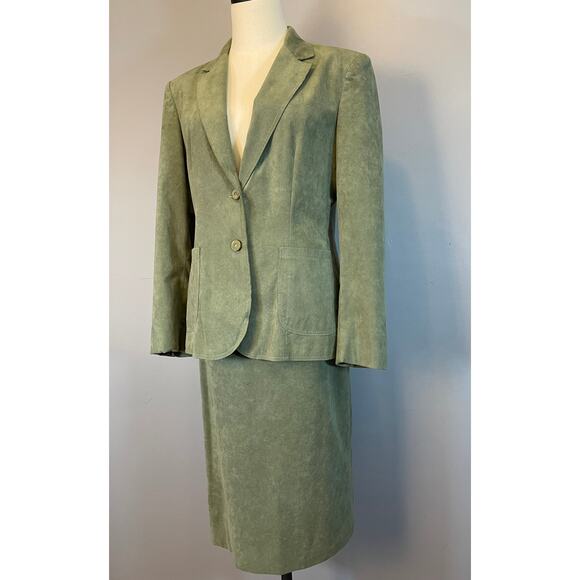 Vtg 80s Sage Green Ultra Suede 2 Pc Skirt Suit Blazer Adolph Schuman Lilli Ann - Picture 1 of 10